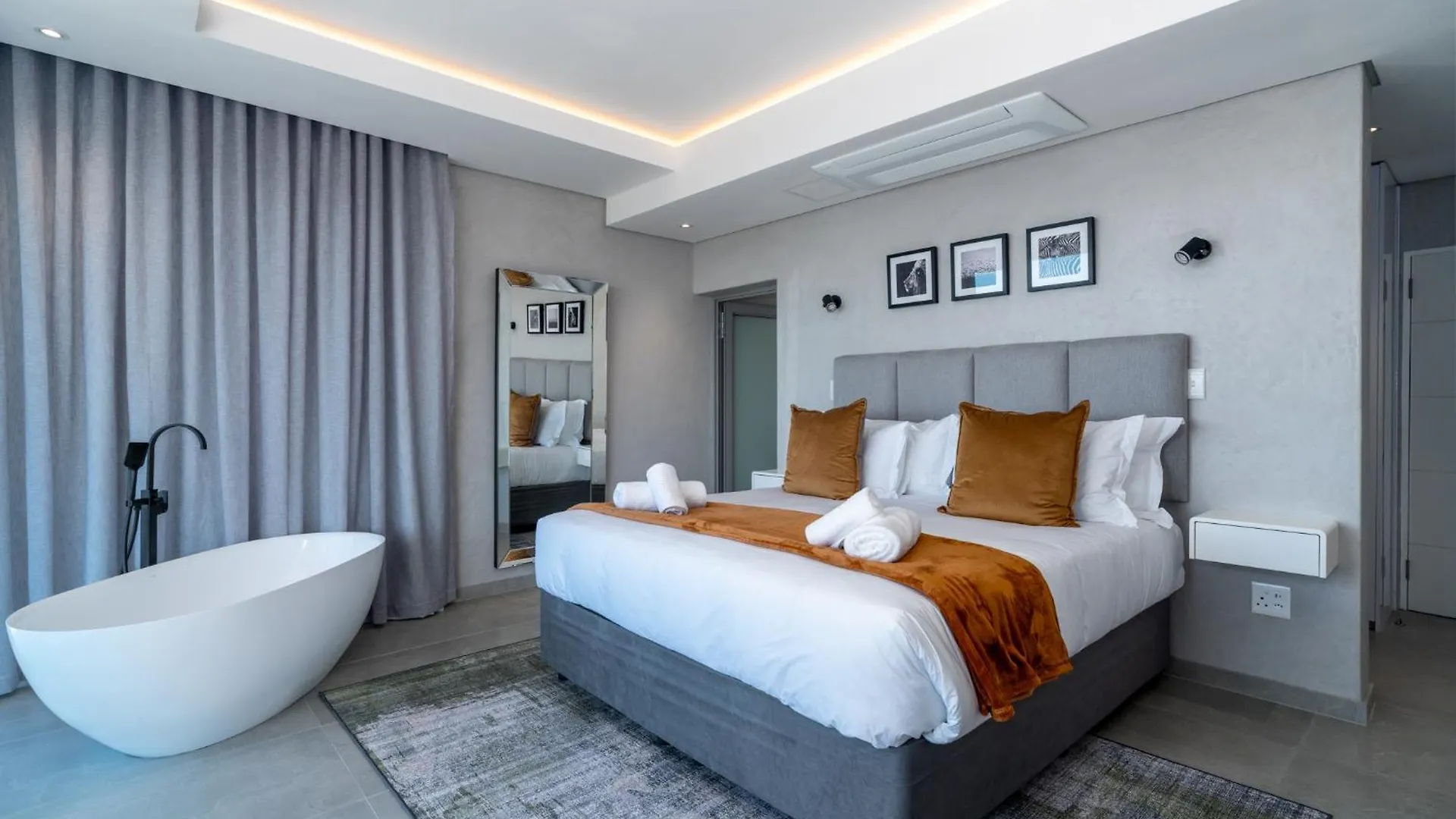 Luxury Surfer'S Corner Suite With Ocean Views Simonʼs Town